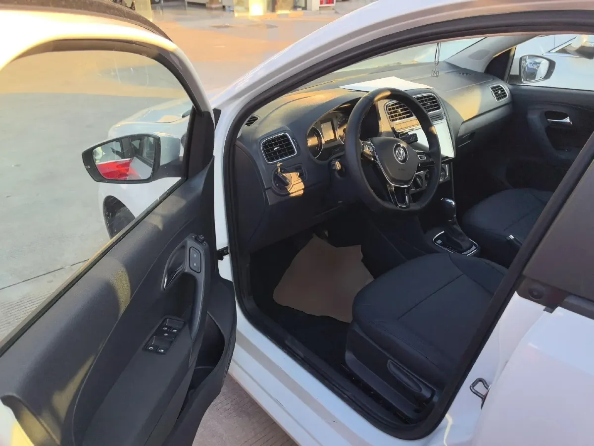 2016 Volkswagen Polo 1.6L 110HP L4 6AT,autocango,china used car exporter,china ev exporter,chinese used car exporter,chinese used ev exporter