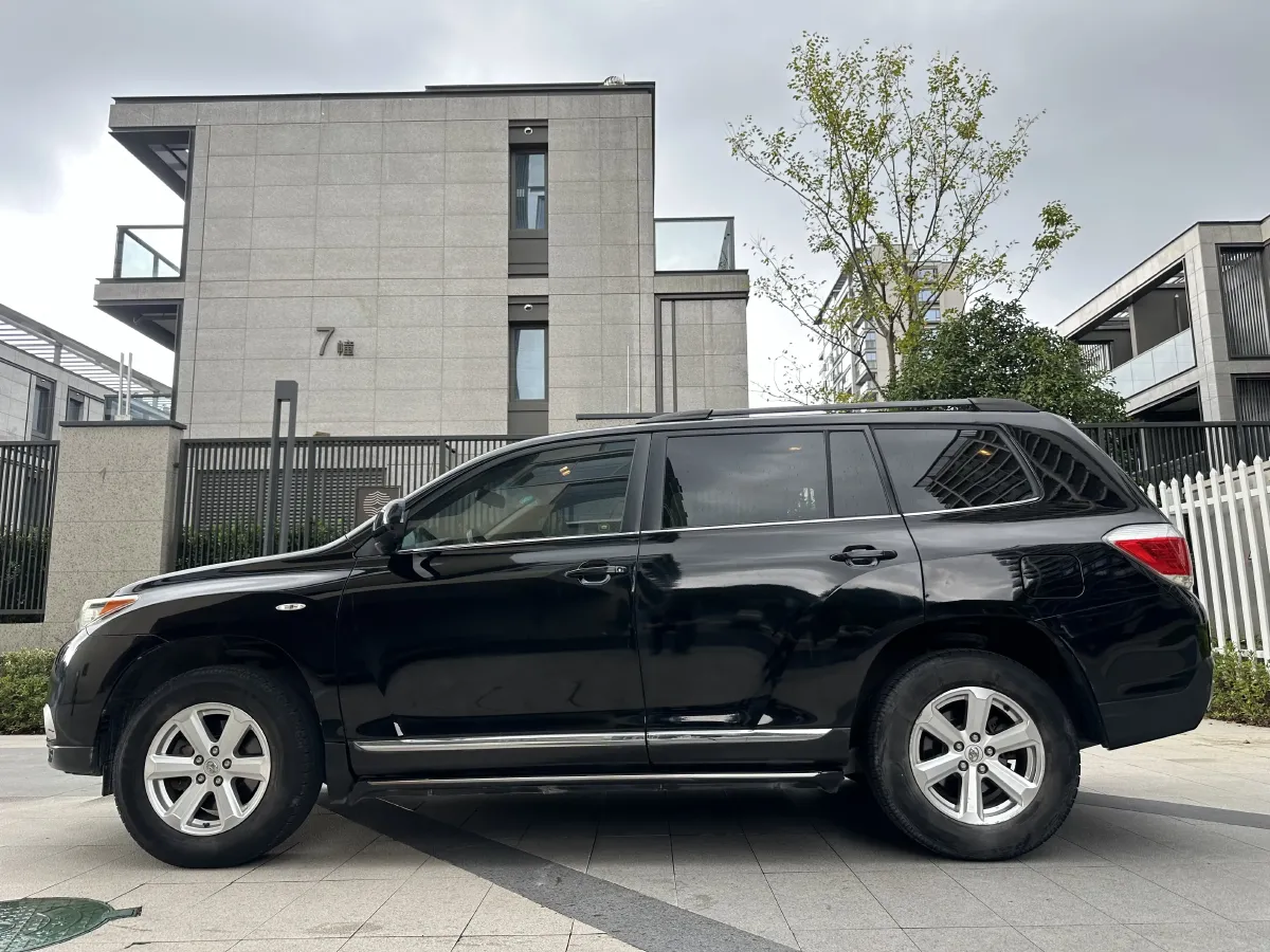 2012 Toyota Highlander 2.7L 188HP L4 6AT,autocango,china used car exporter,china ev exporter,chinese used car exporter,chinese used ev exporter