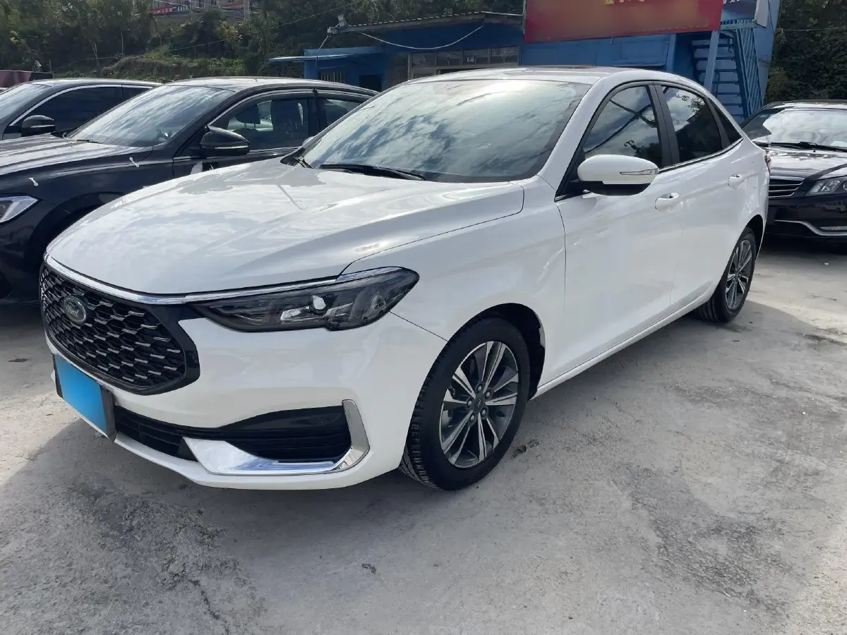 2021 Ford Escort 1.5L 122HP L3 6AT