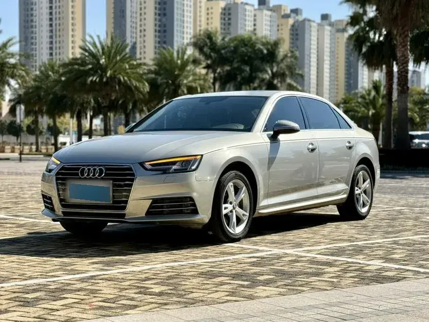 2017 Audi A4L 2.0T 190HP L4 7DCT