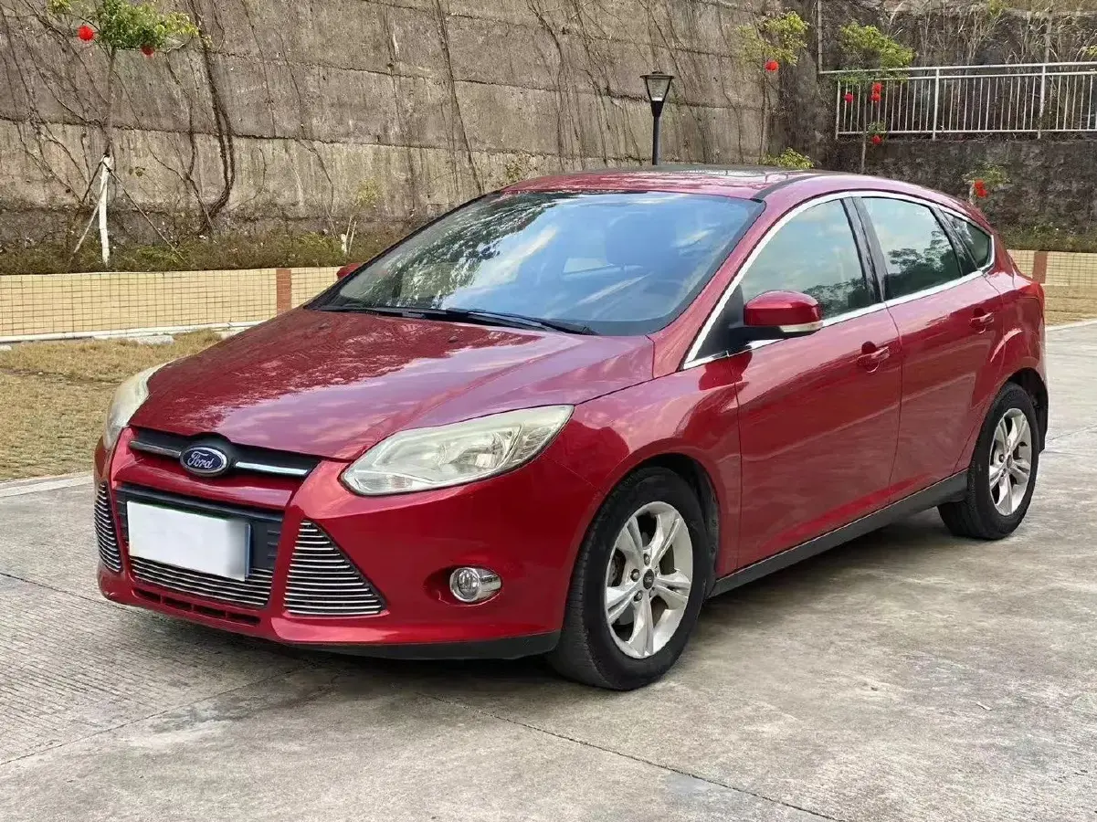 2012 Ford Focus 1.6L 125HP L4 6DCT