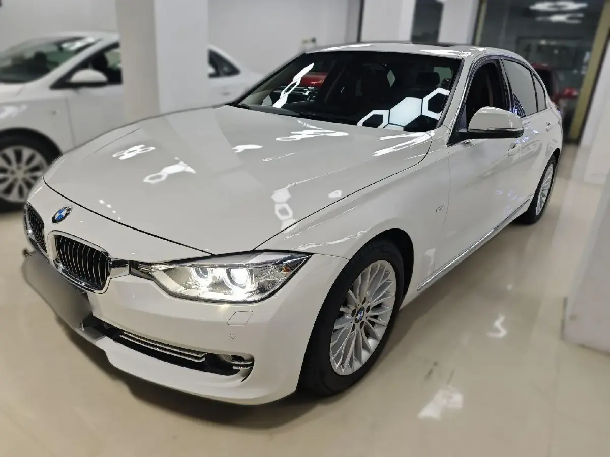 2015 BMW 3 Series 2.0T 184HP L4 8AT