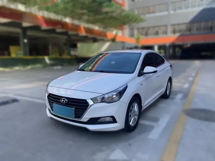 2016 Hyundai Verna 1.4L 100HP L4 6AT