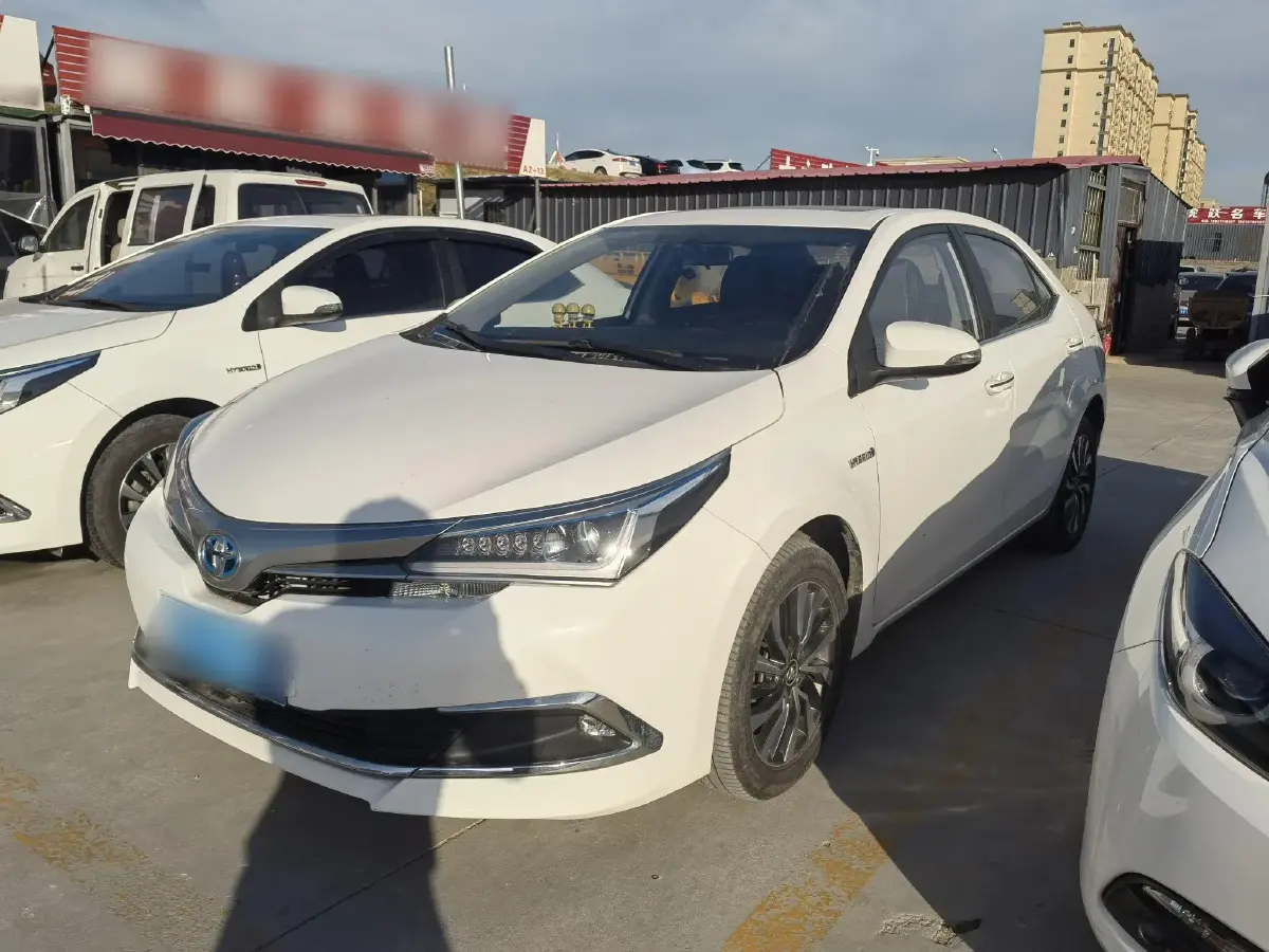 2017 Toyota Corolla 1.8L 99HP L4 E-CVT Hybrid