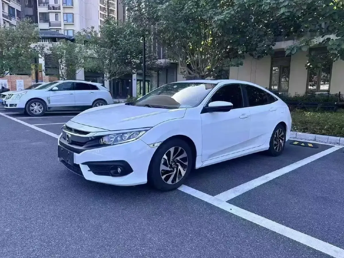 2016 Honda Civic 1.5T 177HP L4 CVT