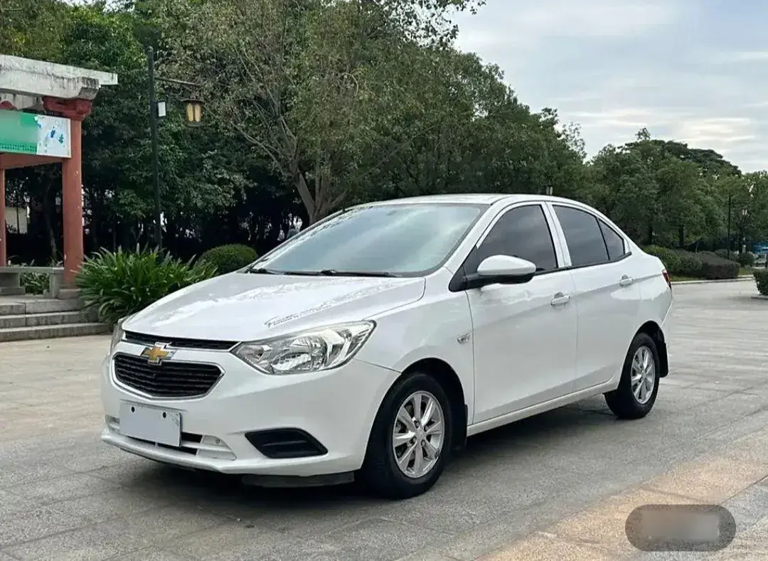 2012 Chevrolet Cruze 1.6L 121HP L4 6AT