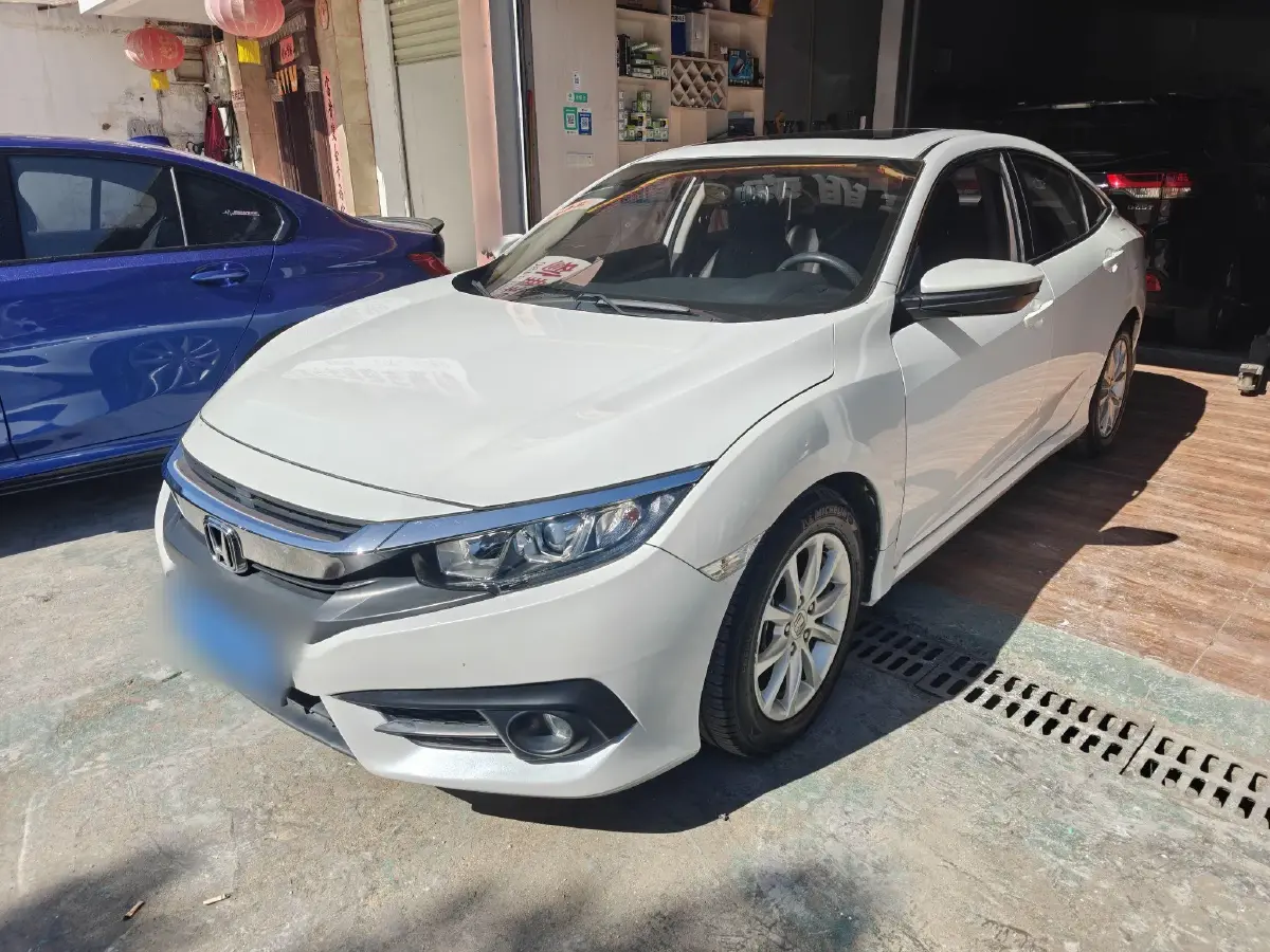 2016 Honda Civic 1.0T 125HP L3 CVT