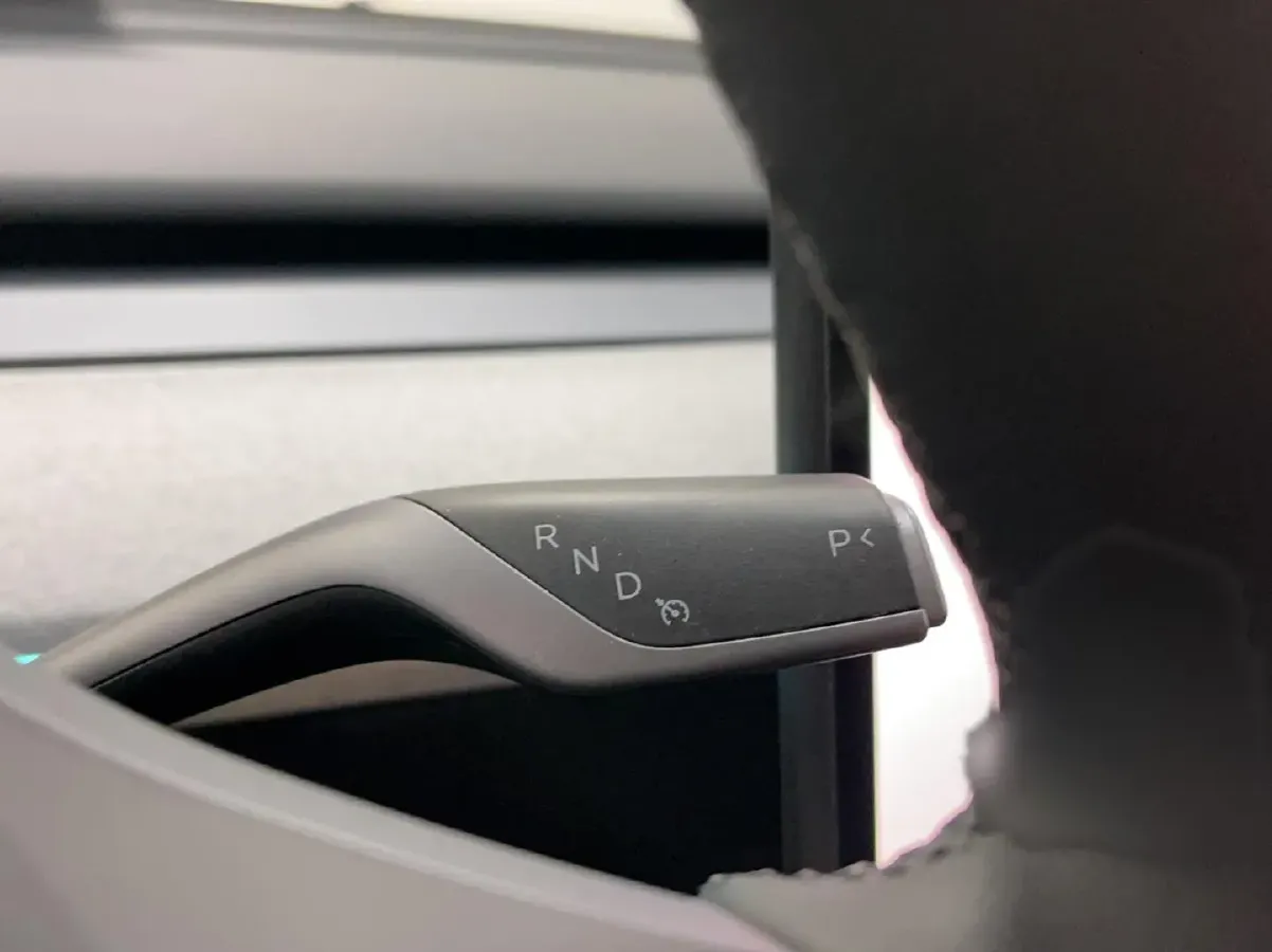 2024 Tesla Model Y BEV 78.4KWH,autocango,china used car exporter,china ev exporter,chinese used car exporter,chinese used ev exporter