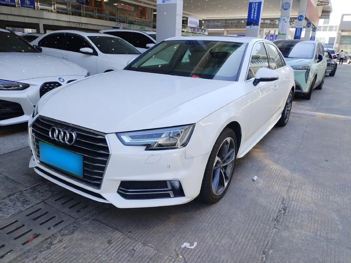 2019 Audi A4L 2.0T 190HP L4 7DCT