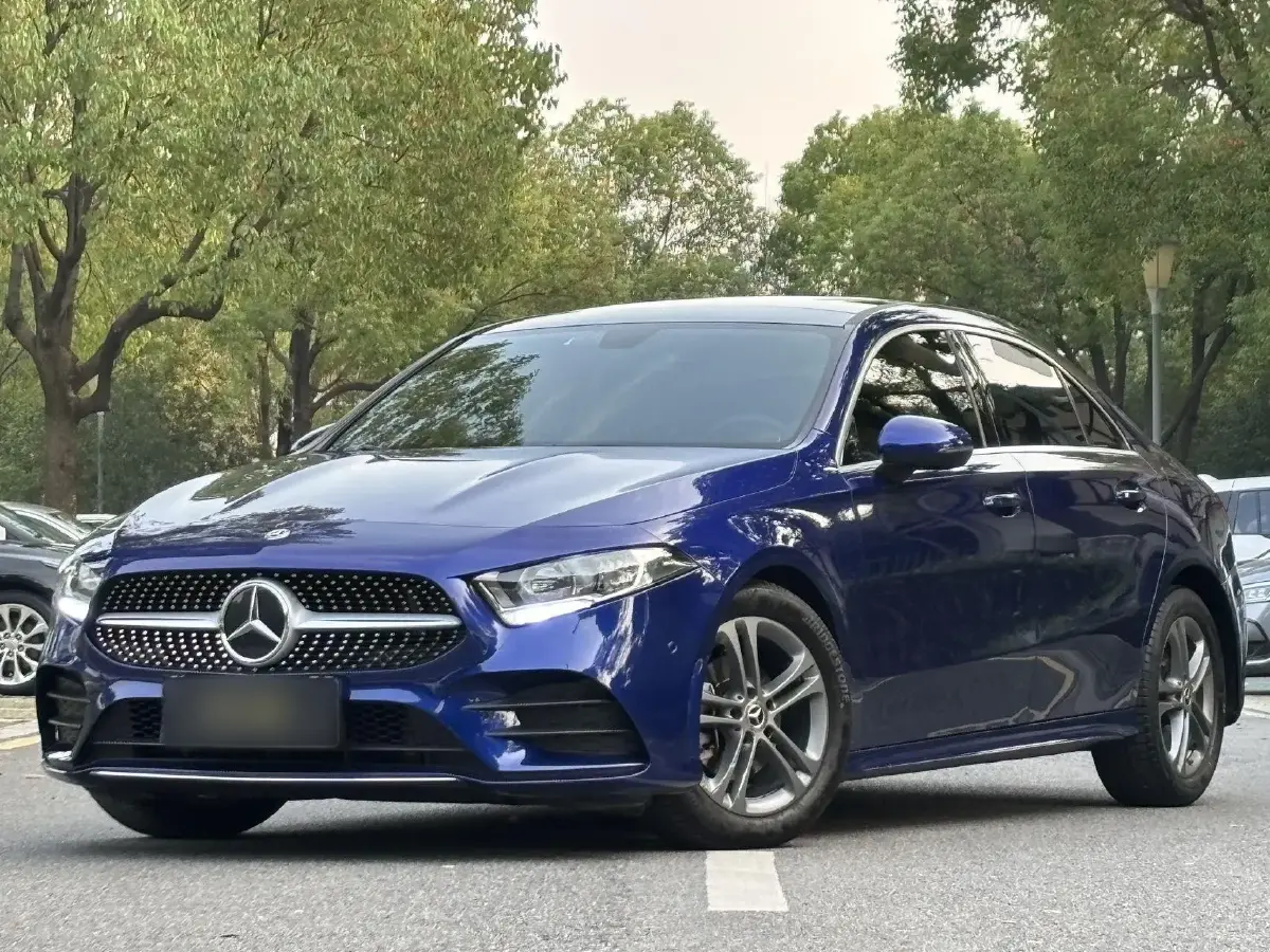 2020 Mercedes-Benz A Class 1.3T 136HP L4 7DCT