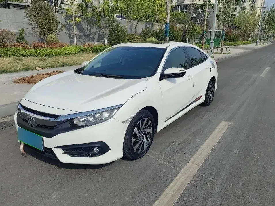 2016 Honda Civic 1.5T 177HP L4 CVT