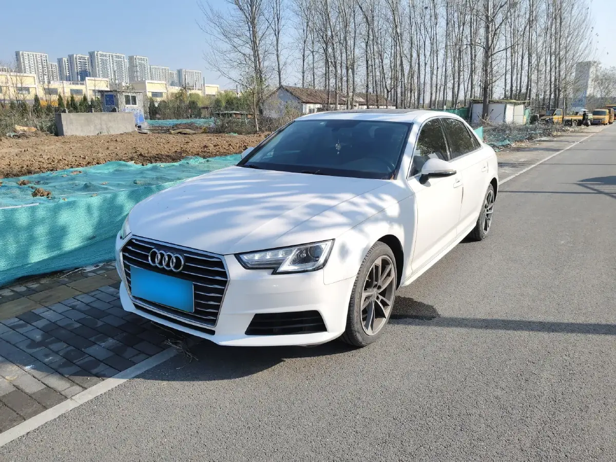 2017 Audi A4L 2.0T 190HP L4 7DCT