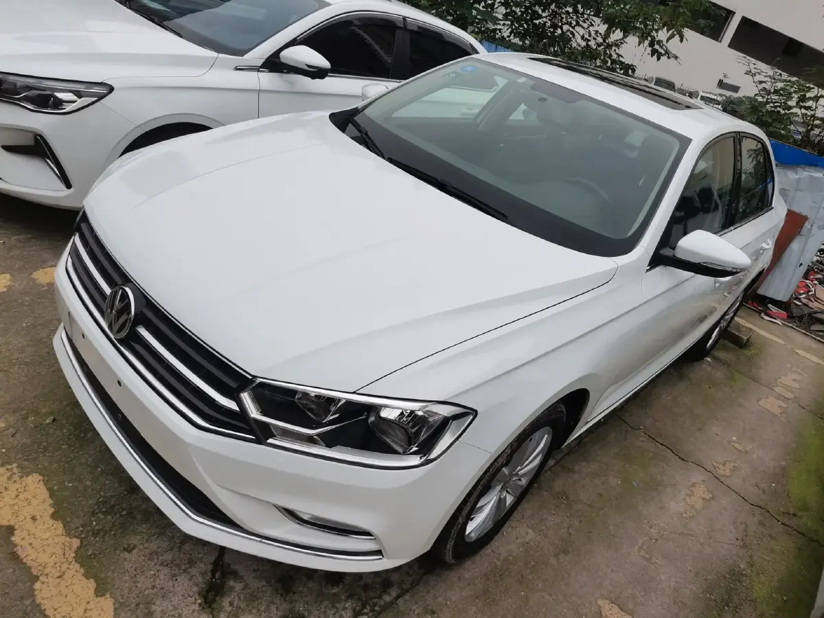 2017 Volkswagen Bora 1.6L 110HP L4 6AT