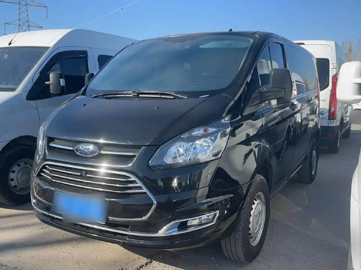 2019 Ford Transit 2.0T 121HP L4 5MT