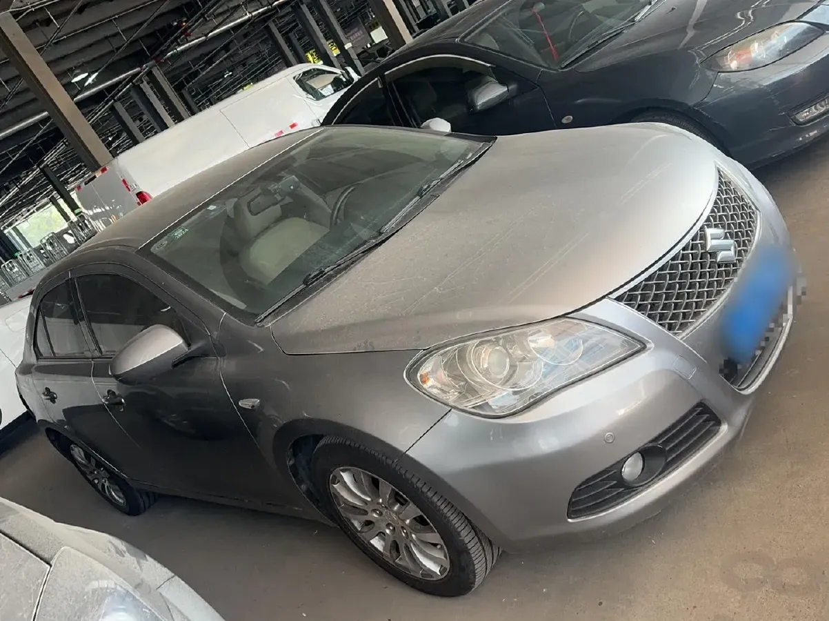 2011 Suzuki Kizashi 2.4L 178HP L4 CVT,autocango,china used car exporter,china ev exporter,chinese used car exporter,chinese used ev exporter