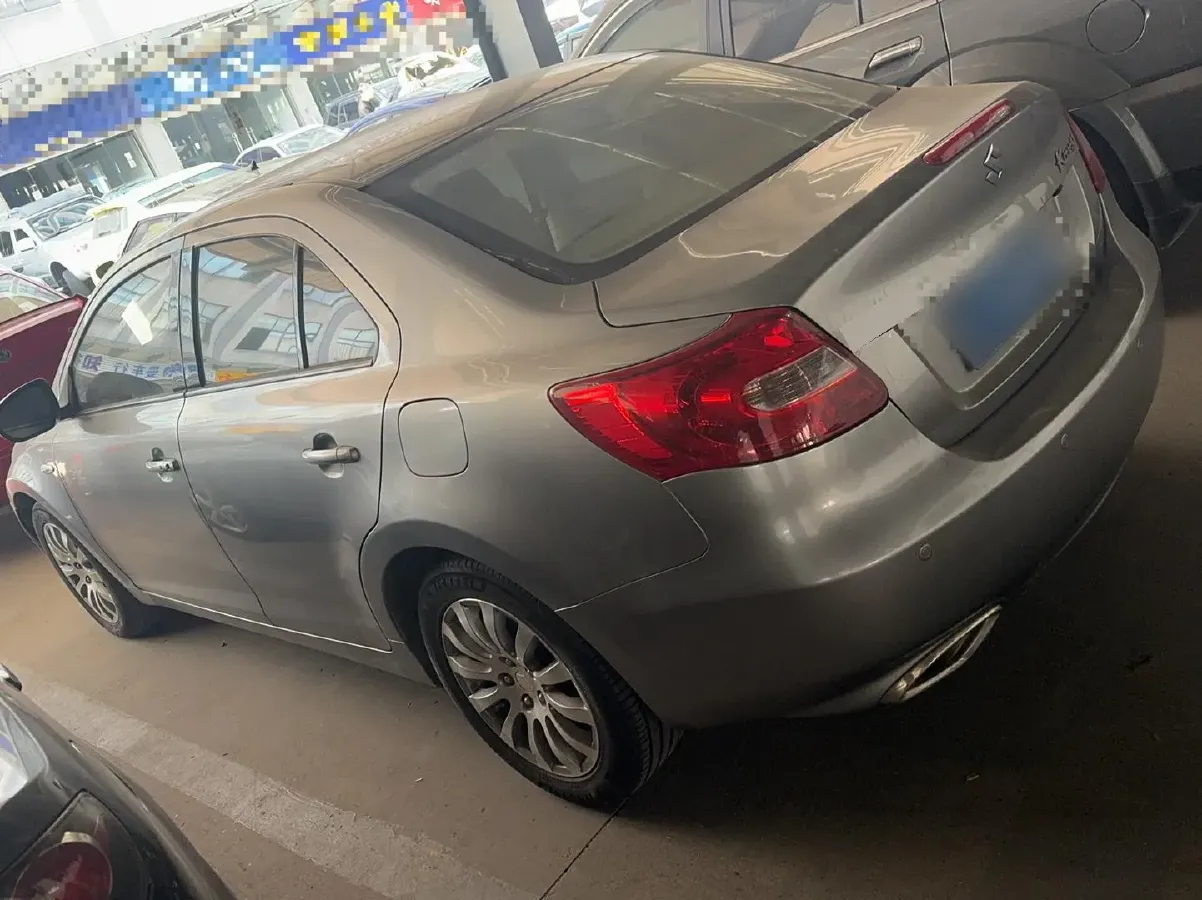 2011 Suzuki Kizashi 2.4L 178HP L4 CVT,autocango,china used car exporter,china ev exporter,chinese used car exporter,chinese used ev exporter