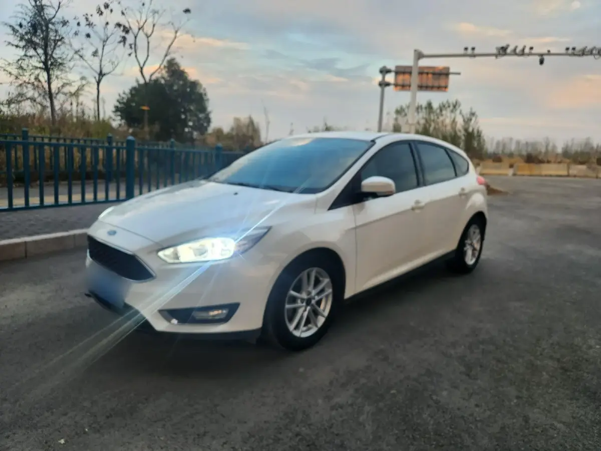 2017 Ford Focus 1.0T 125HP L3 6AT