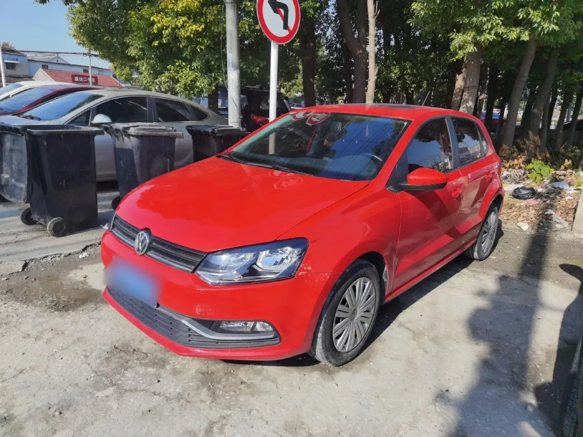 2016 Volkswagen Polo 1.6L 110HP L4 6AT