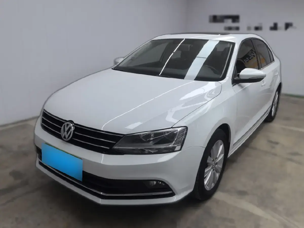 2015 Volkswagen Sagitar 1.6L 110HP L4 6AT
