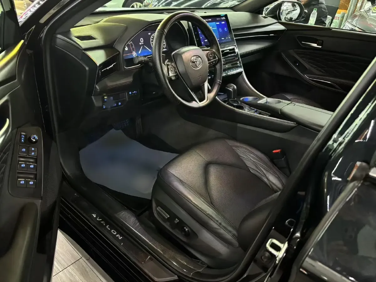 2022 Toyota Avalon 2.5L 209HP L4 8AT,autocango,china used car exporter,china ev exporter,chinese used car exporter,chinese used ev exporter