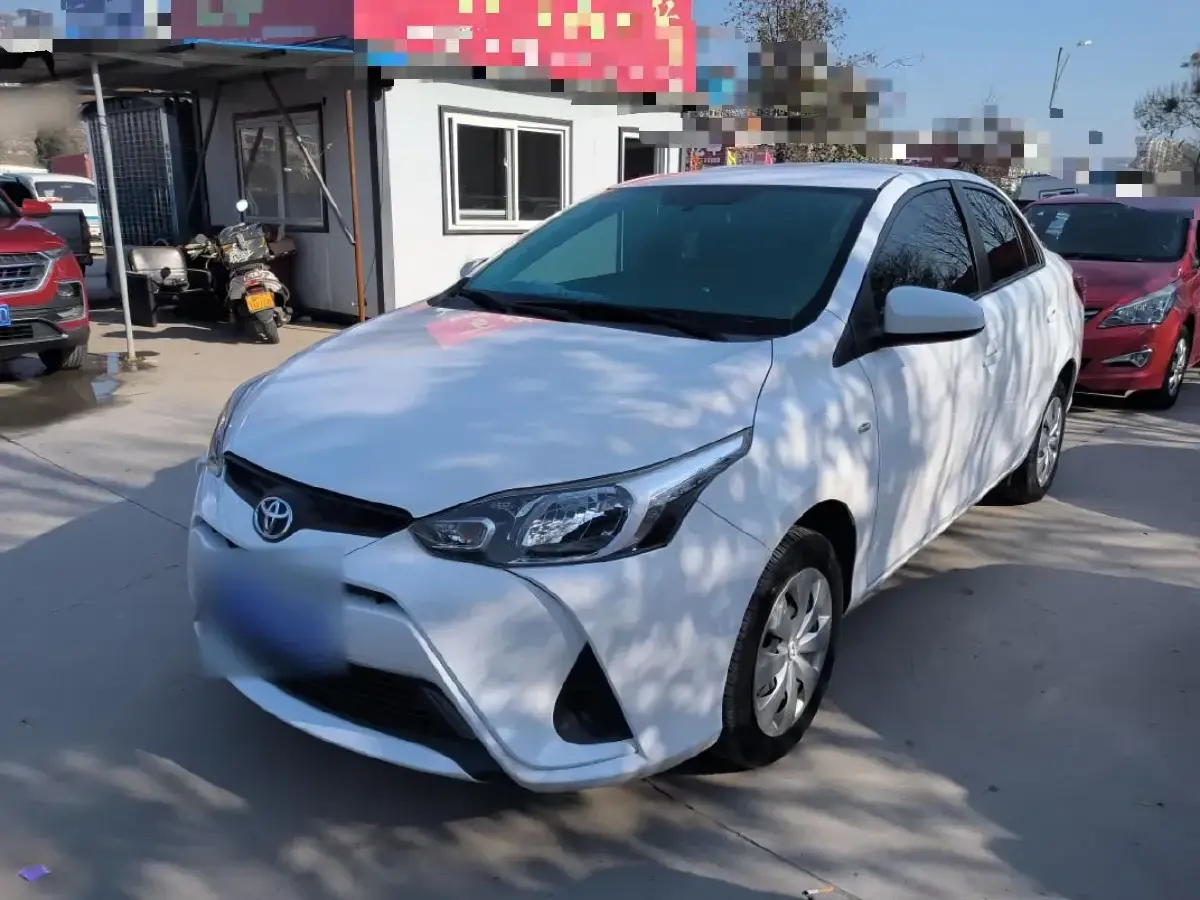 2019 Toyota Yaris L 1.5L 110HP L4 CVT