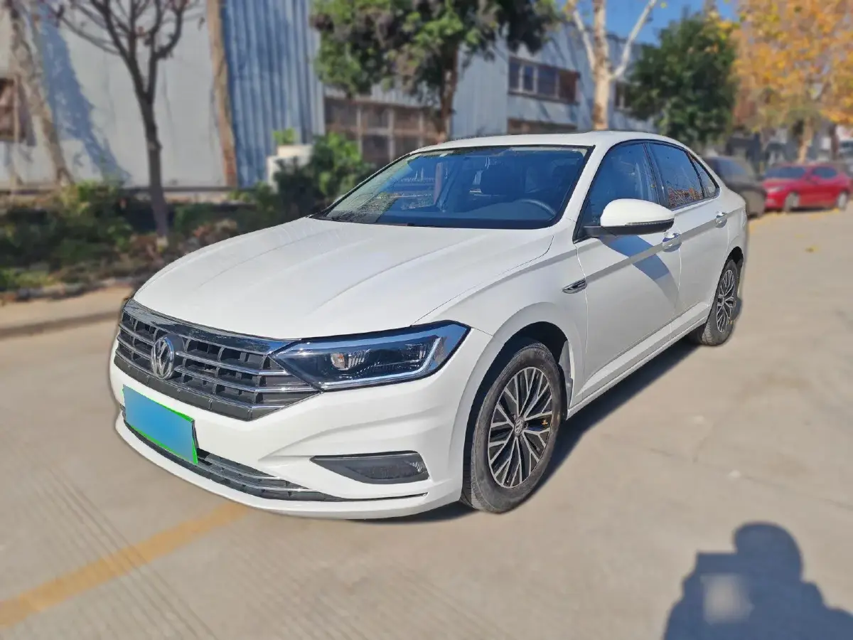 2021 Volkswagen Sagitar 1.2T 116HP L4 7DCT