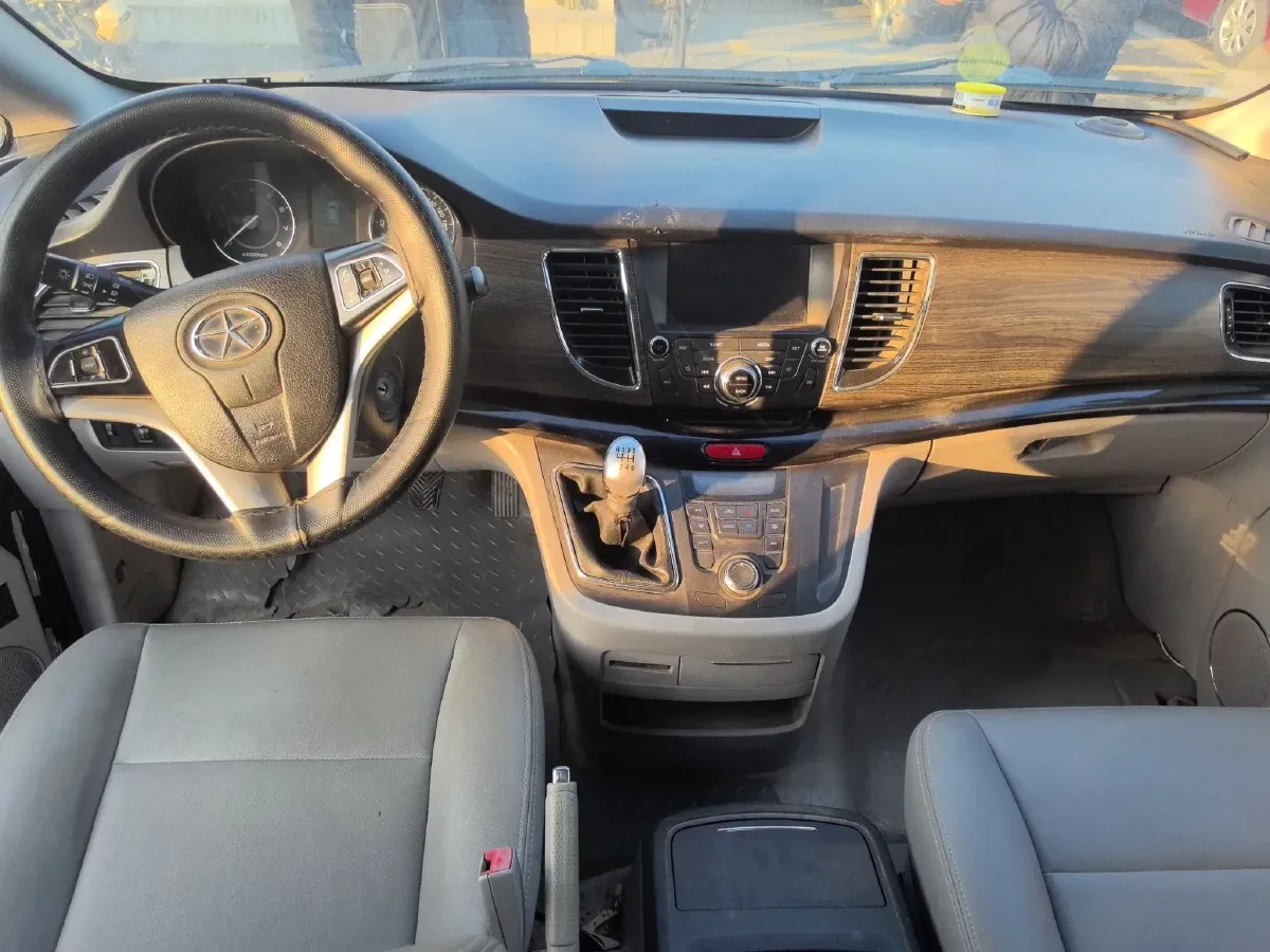 2013 JAC Refine M5 2.0T 177HP L4 6MT,autocango,china used car exporter,china ev exporter,chinese used car exporter,chinese used ev exporter