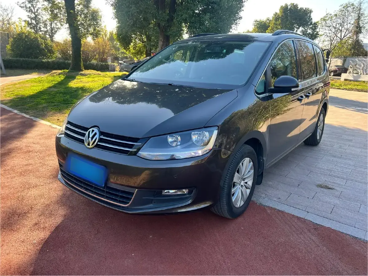 2013 Volkswagen Sharan 1.8T 160HP L4 6DCT