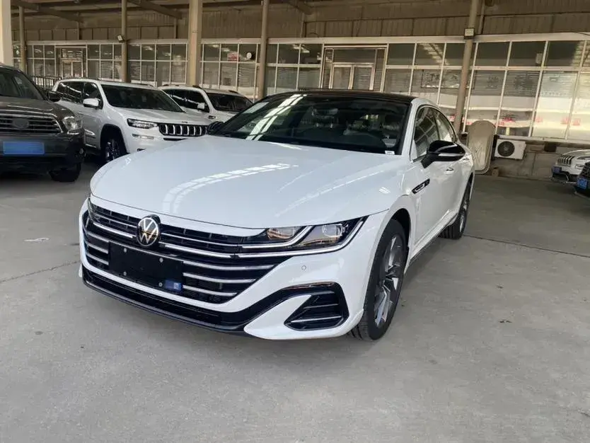 2024 Volkswagen CC 2.0T 220HP L4 7DCT