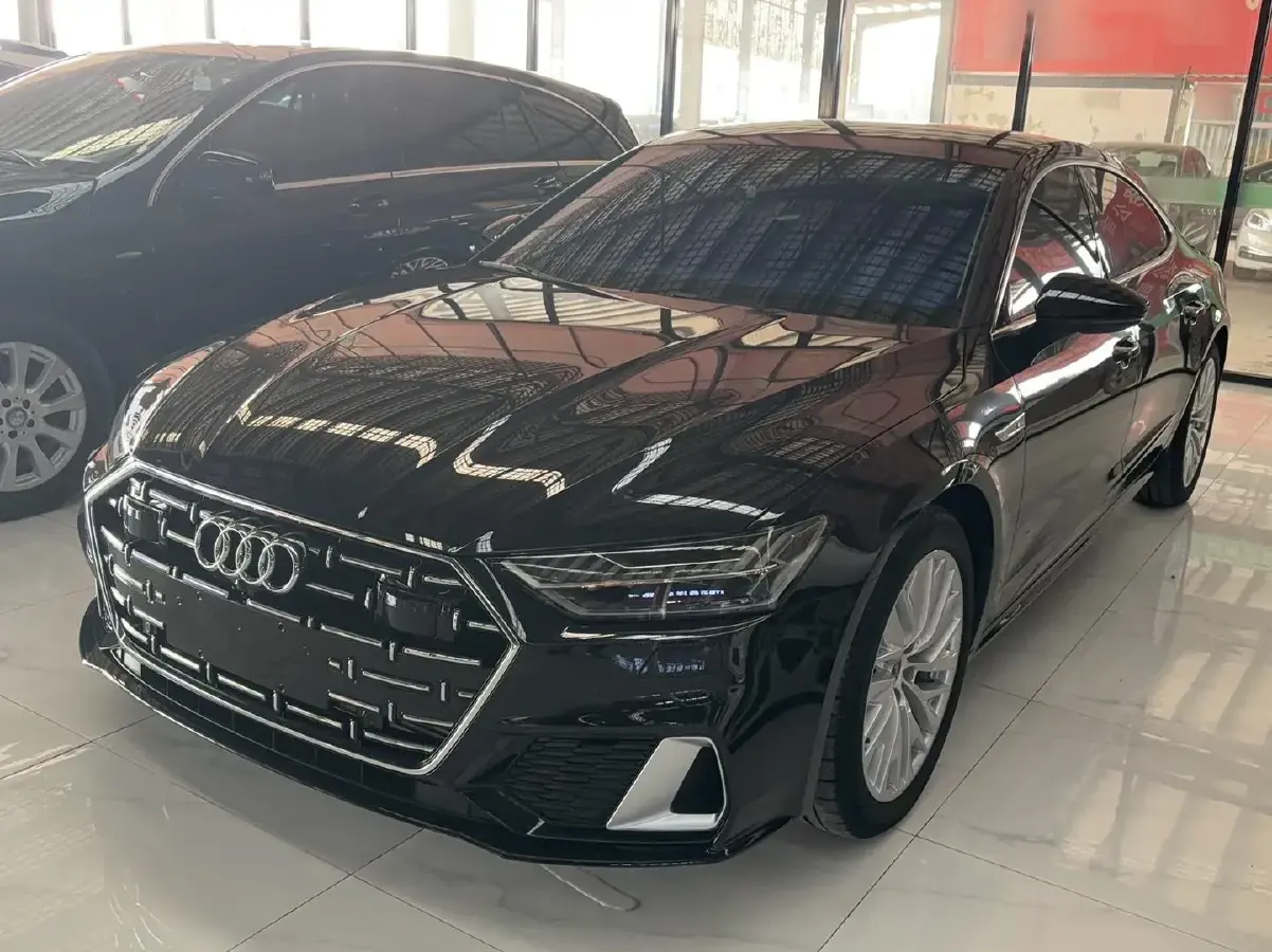 2022 Audi A7L 2.0T 245HP L4 7DCT