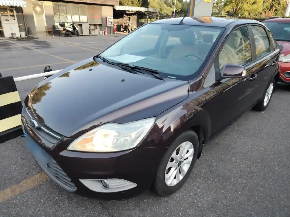 2013 Ford Focus 1.8L 124HP L4 4AT