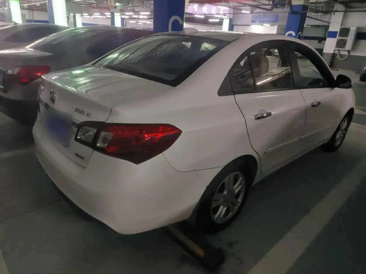 2012 ChangAn Alsvin V5 1.5L 114HP L4 5MT,autocango,china used car exporter,china ev exporter,chinese used car exporter,chinese used ev exporter