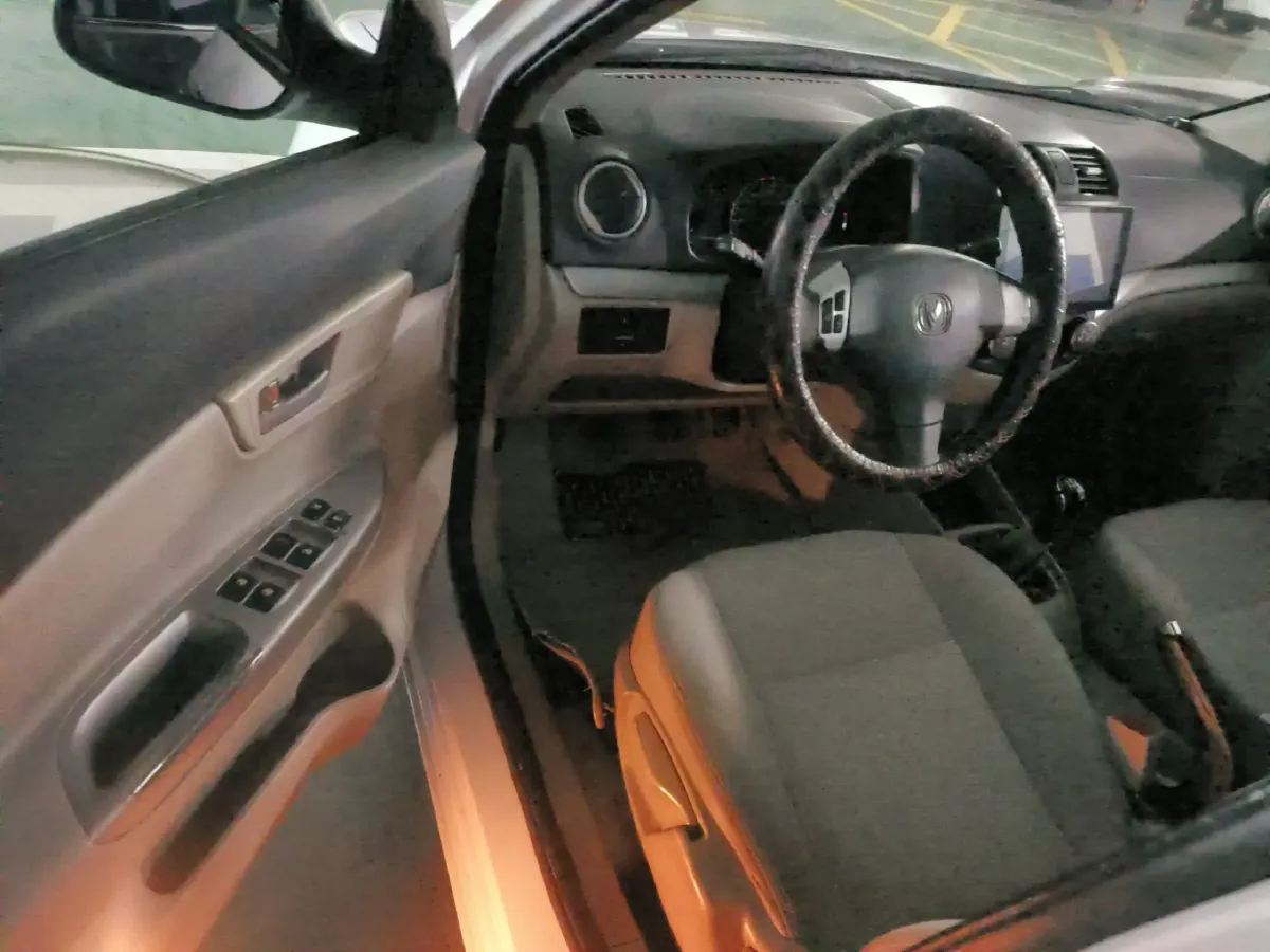 2012 ChangAn Alsvin V5 1.5L 114HP L4 5MT,autocango,china used car exporter,china ev exporter,chinese used car exporter,chinese used ev exporter