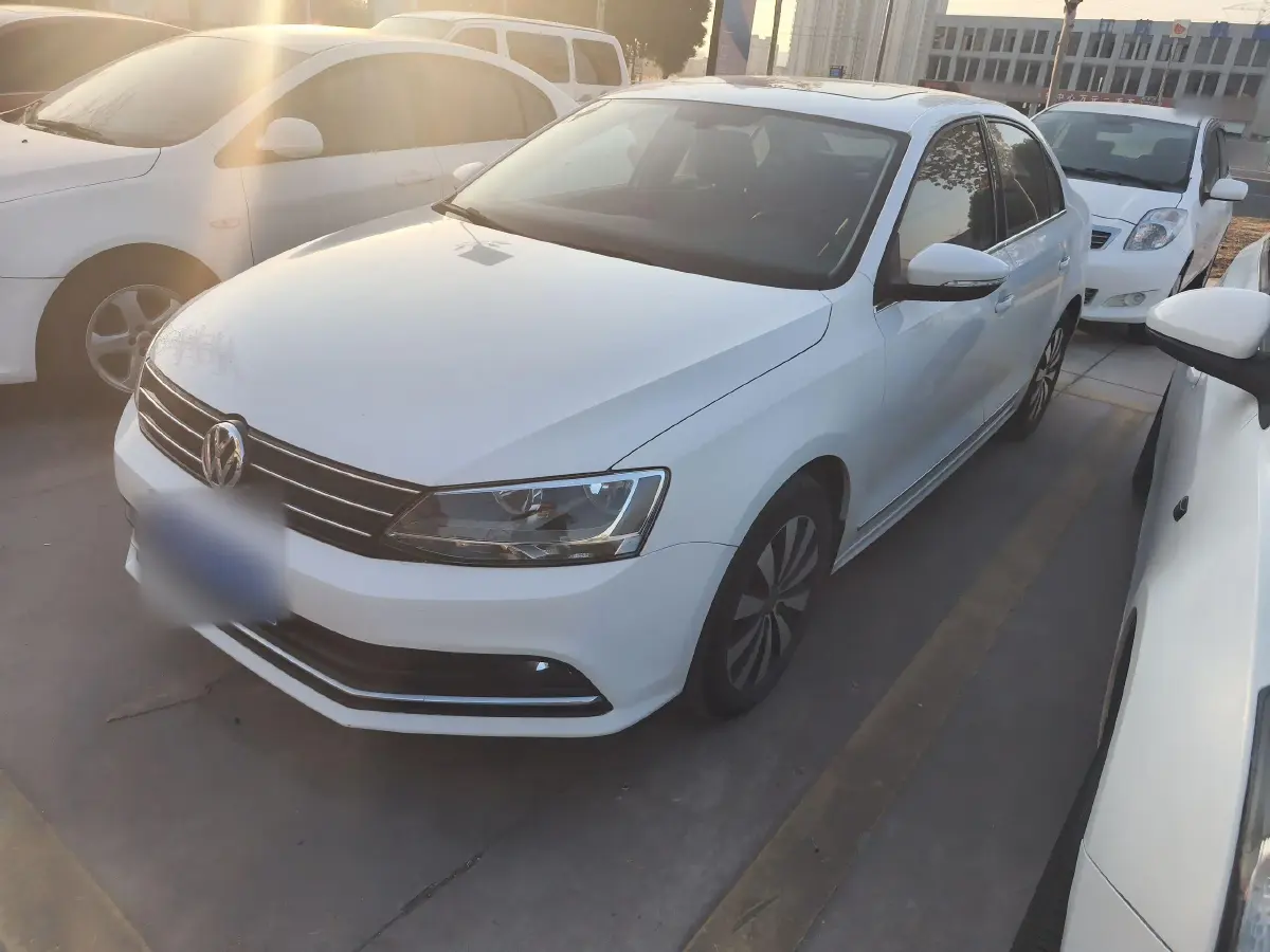 2018 Volkswagen Sagitar 1.6L 110HP L4 6AT