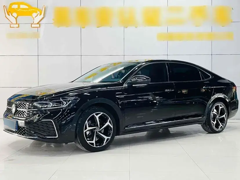 2024 Volkswagen Passat 2.0T 220HP L4 7DCT