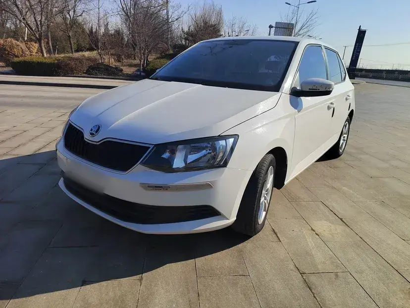 2016 Skoda Fabia 1.4L 90HP L4 6AT