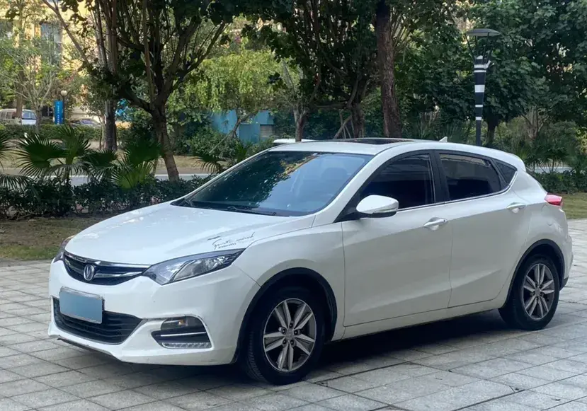 2016 ChangAn Eado XT 1.6L 125HP L4 5MT