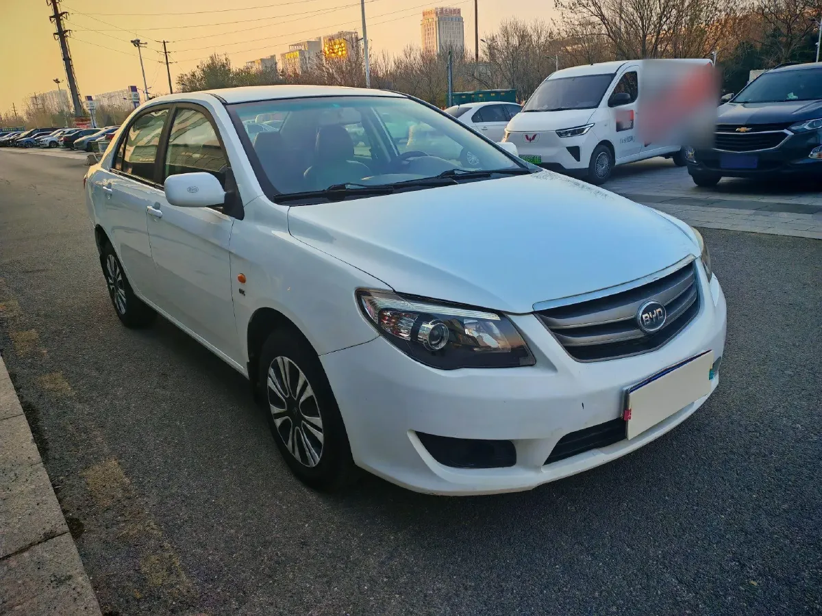 2012 BYD L3 1.5L 109HP L4 5MT,autocango,china used car exporter,china ev exporter,chinese used car exporter,chinese used ev exporter