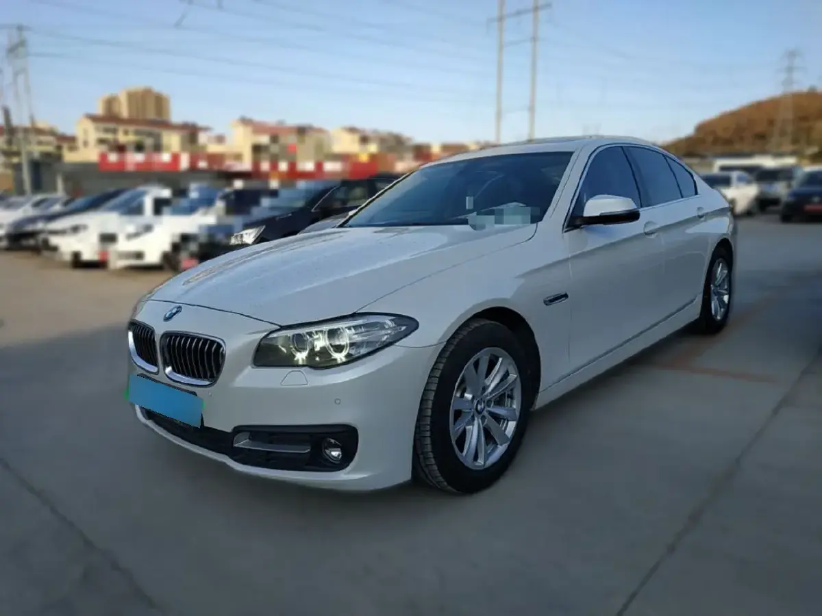 2015 BMW 5 Series 2.0T 184HP L4 8AT