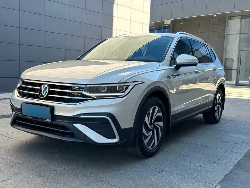 2022 Volkswagen Tiguan L 2.0T 186HP L4 7DCT
