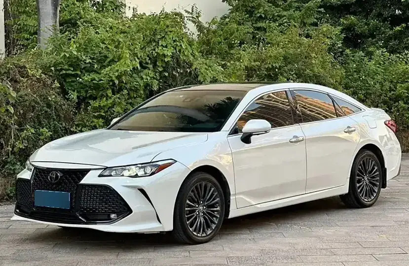2019 Toyota Avalon 2.5L 209HP L4 8AT