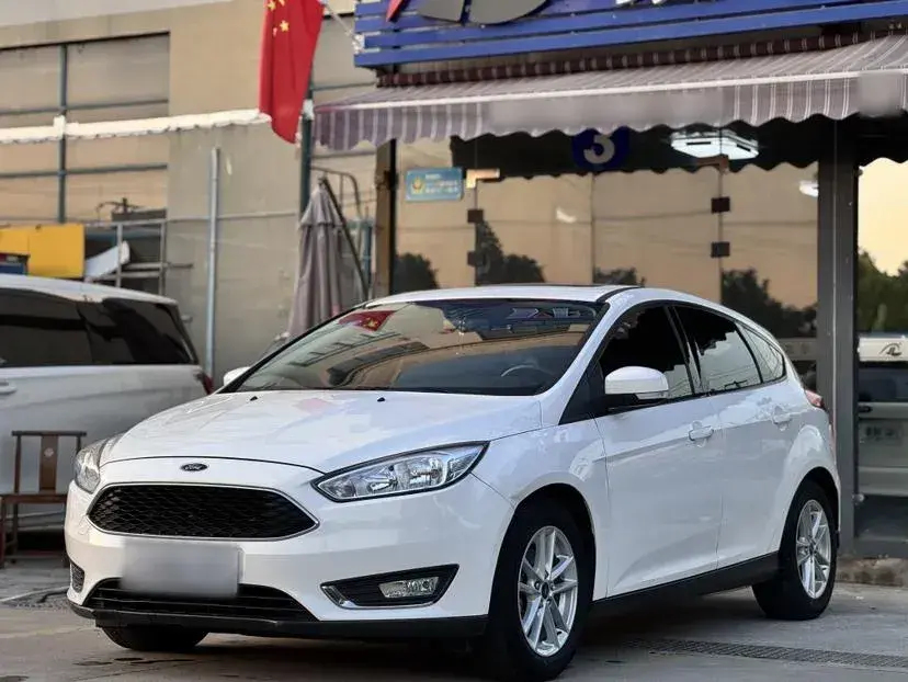 2017 Ford Focus 1.6L 125HP L4 6DCT