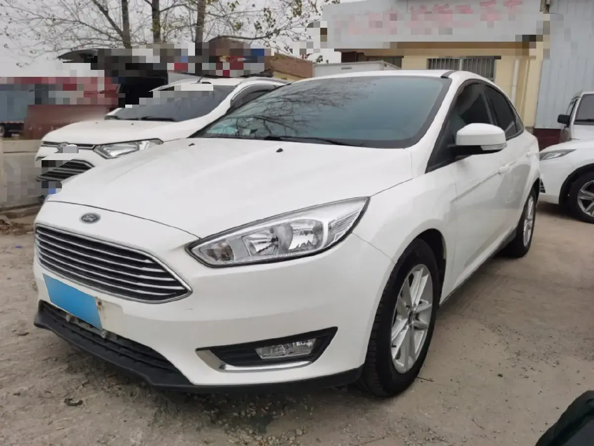 2017 Ford Focus 1.6L 125HP L4 5MT