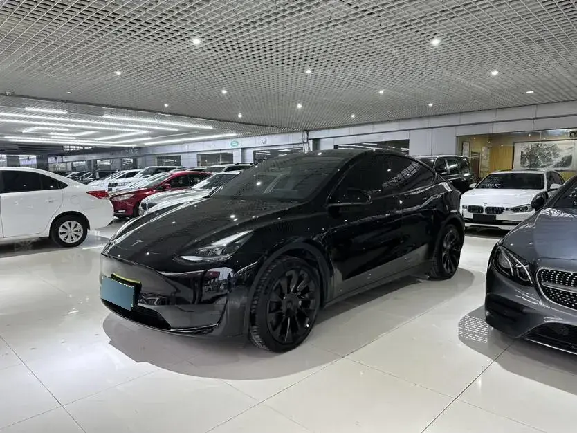 2022 Tesla Model Y BEV 60KWH