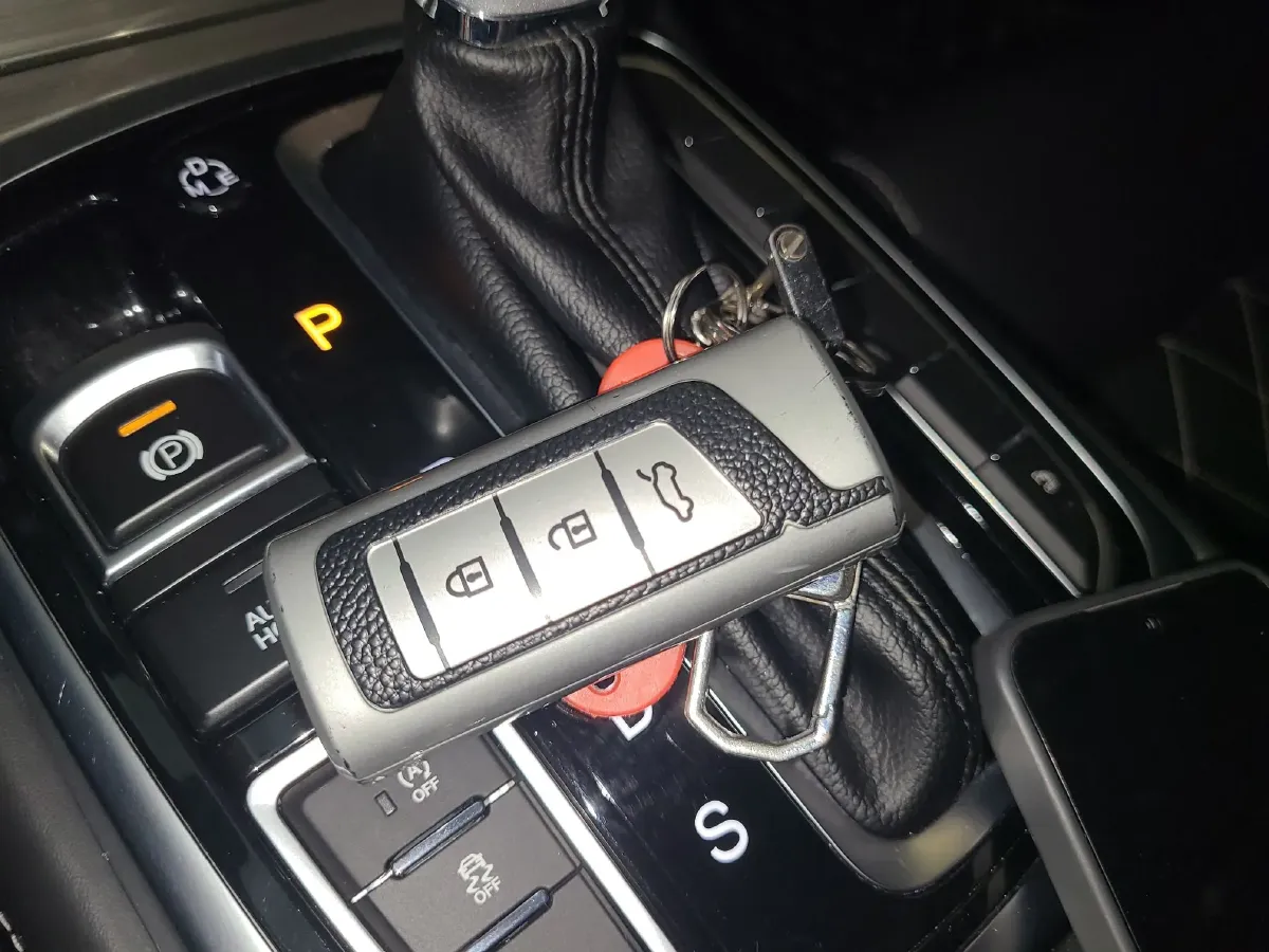 2017 GAC Trumpchi GA8 1.8T 188HP L4 6AT,autocango,china used car exporter,china ev exporter,chinese used car exporter,chinese used ev exporter