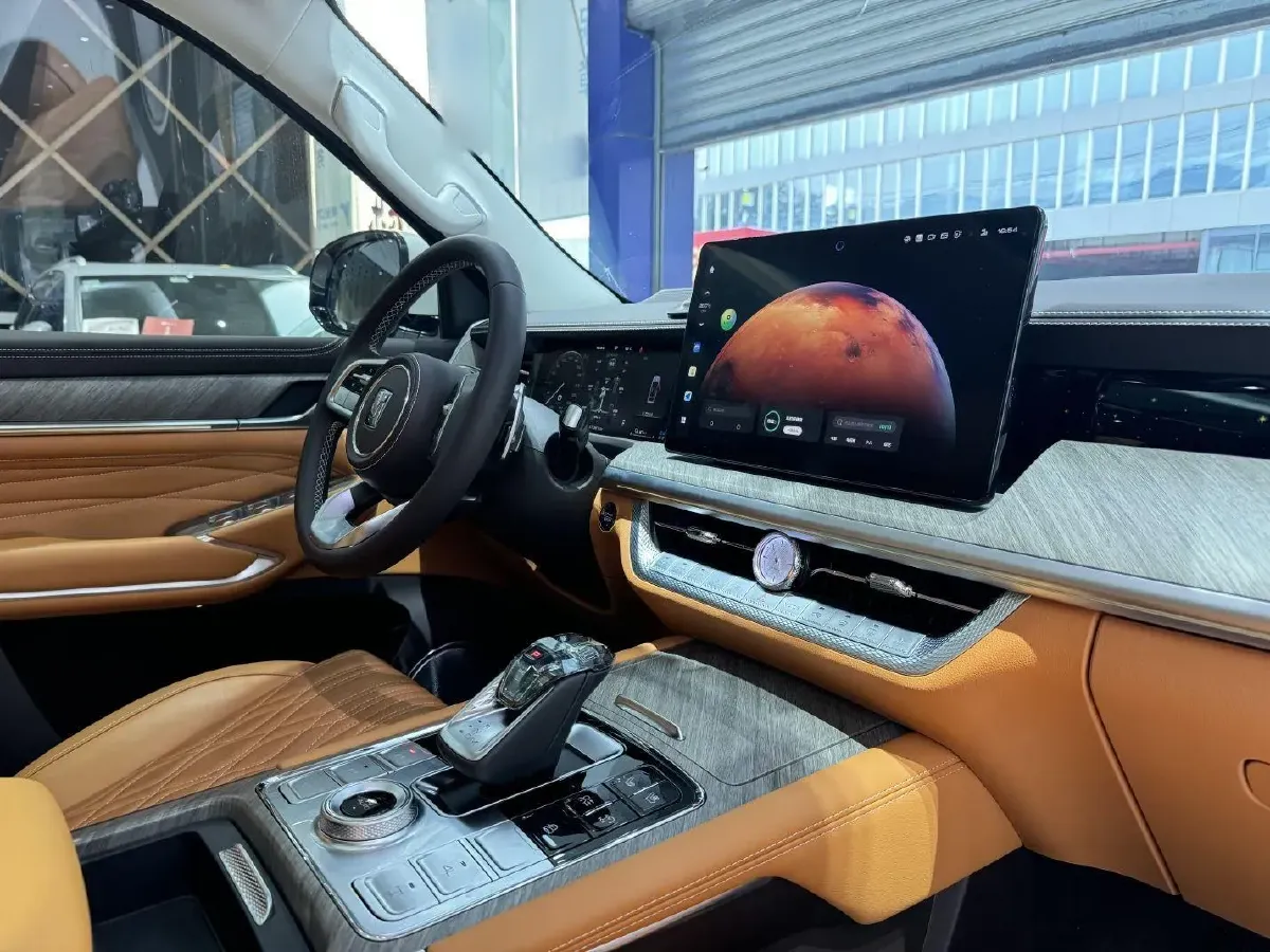 2023 Tank 500 2.0T 252HP L4 9AT PHEV 37.1KWH,autocango,china used car exporter,china ev exporter,chinese used car exporter,chinese used ev exporter