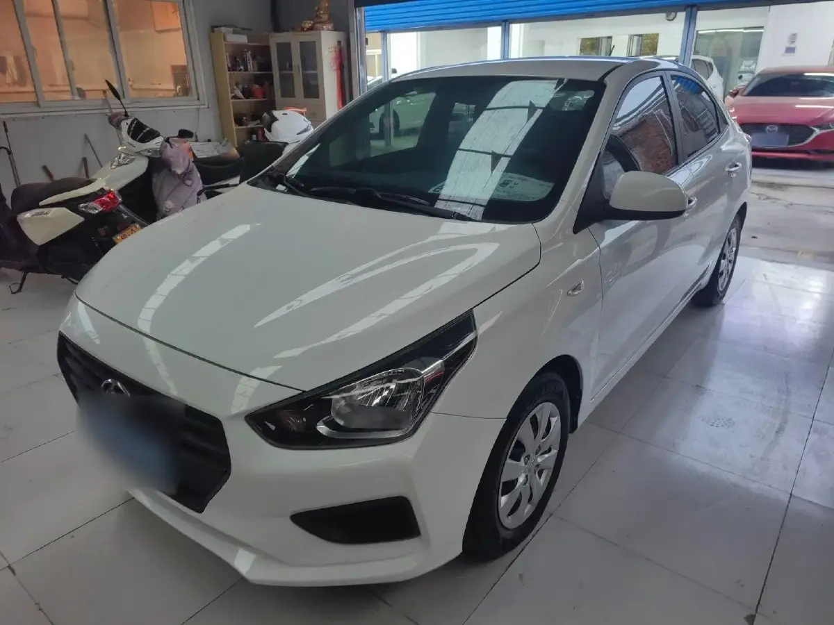 2020 Hyundai Reina 1.4L 95HP L4 5MT