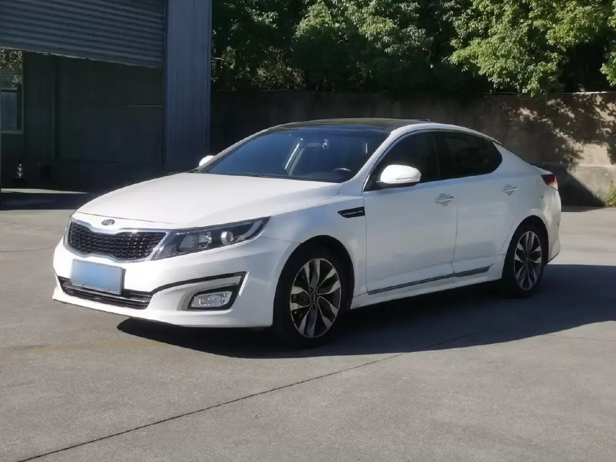 2014 Kia K5 2.0L 162HP L4 6AT