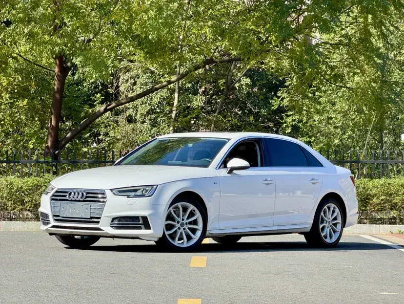 2018 Audi A4L 2.0T 190HP L4 7DCT
