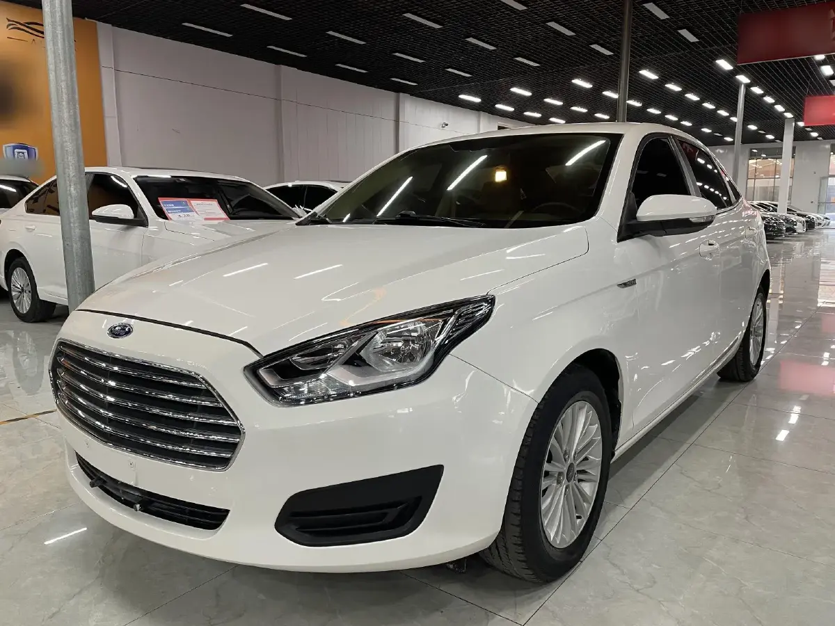 2017 Ford Escort 1.5L 113HP L4 6AT